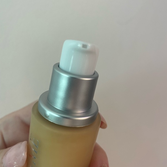 Bellame Flawless Radiance Foundation - Picture 3 of 3